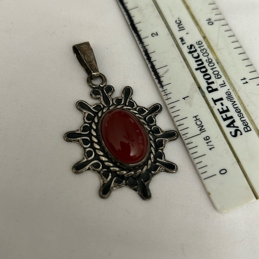 Vintage Taxco Traditions sterling.925 brown carnelian large sunburst penda